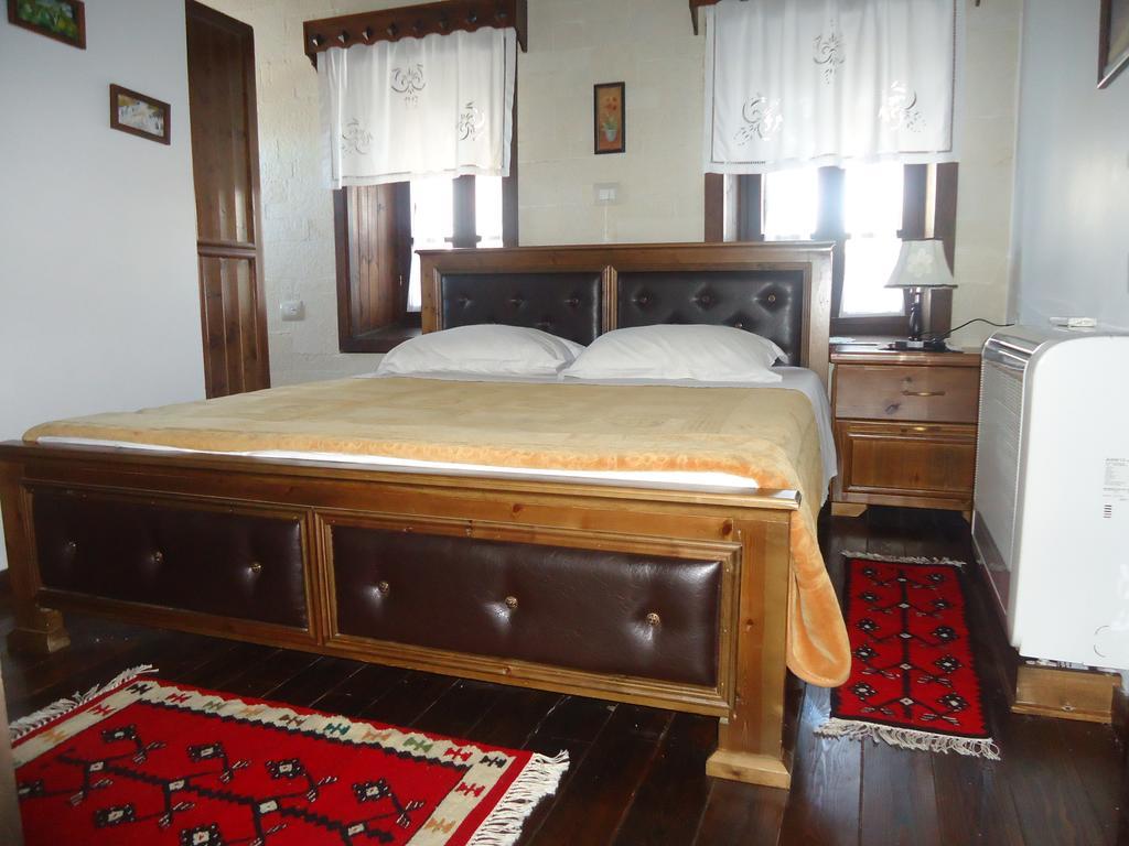 Hotel Klea Berat Bilik gambar